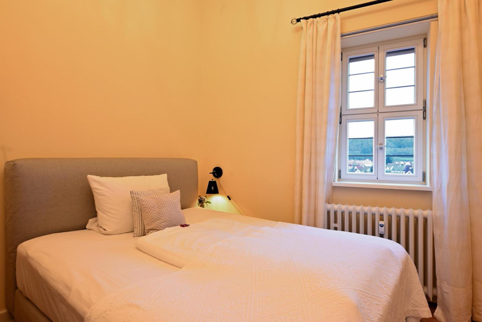 Graefin Amalia - Elegantes Apartment In Der Historischen Hinterburg In Schlitz, 2 Schlafzimmer, Mit Garten, Nahe Fulda Und Bad Hersfeld Exterior foto